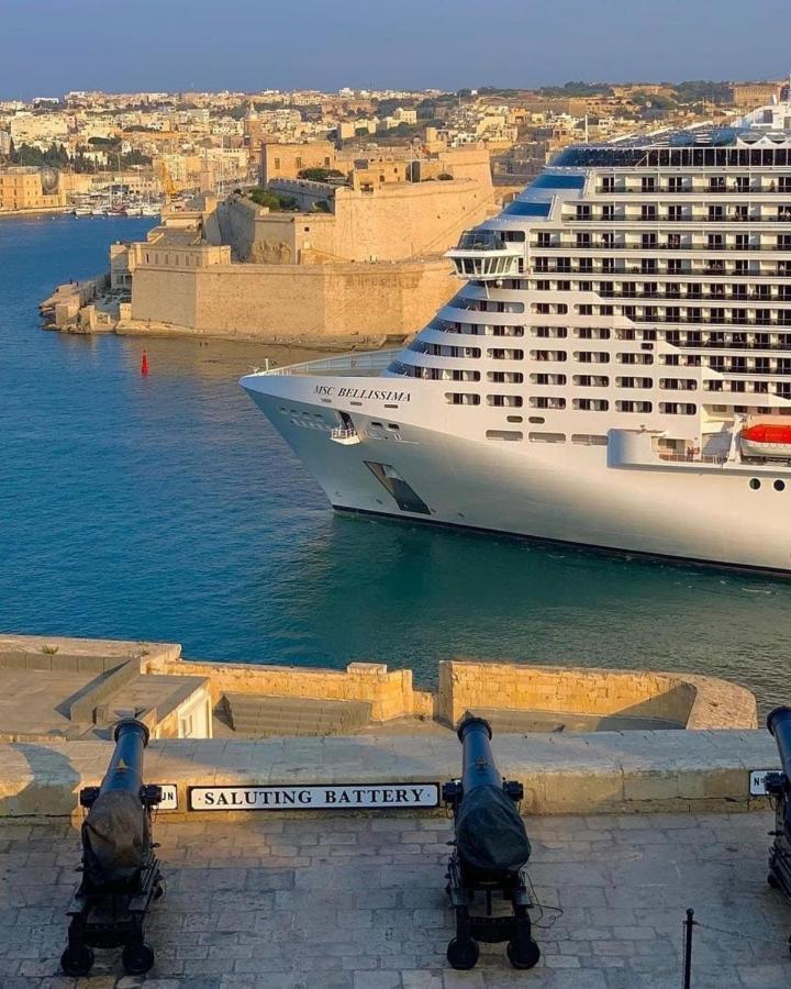 The Exiles Hotel Sliema Exterior photo