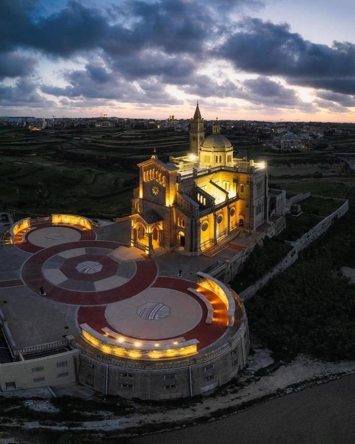 The Exiles Hotel Sliema Exterior photo